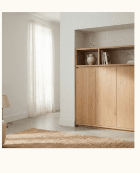 Eichen-Sideboard, passgenau in eine Wohnzimmernische eingepasst